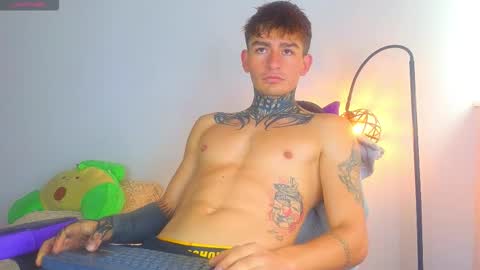 Esteban independent model online show from 01.13.26