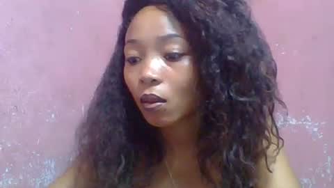 estelah20 online show from 11.03.25