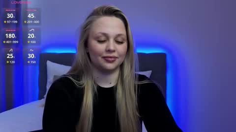 Estella online show from 10.18.25