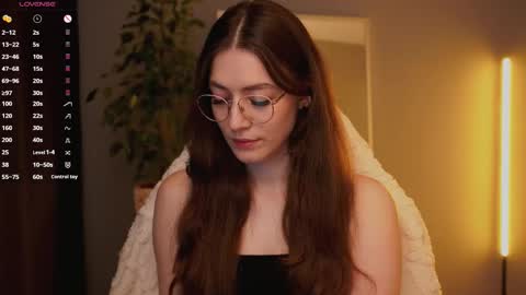 Snapshot of ester_hill chatting on 11.10.25 Ester online show from 11.10.25