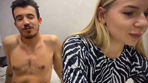 Snapshot of ester_vixen chatting on 09.17.25 Ester online show from 09.17.25