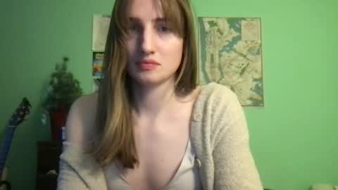 Esther Grey online show from 01.29.25