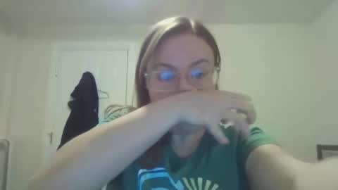 Esther online show from 12.02.25