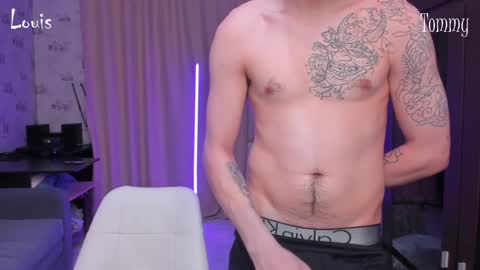 Snapshot of esthetics_boys chatting on 12.16.24 LOUIS online show from 12.16.24