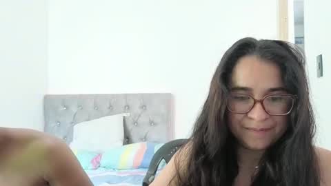 Snapshot of estrellajunior chatting on 05.05.26 estrellajunior online show from 05.05.26