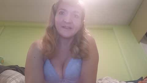 estrellawalters online show from 12.08.24