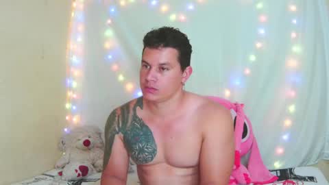 Snapshot of eternalfuego chatting on 04.25.26 eternalfuego online show from 04.25.26