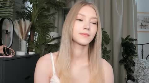 Natalie online show from 09.13.25