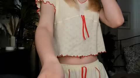 Natalie online show from 09.18.25