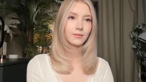 Natalie online show from 12.15.25