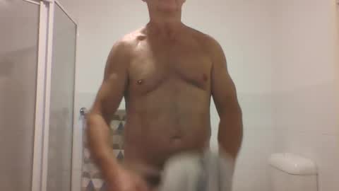 Snapshot of etextratestacle chatting on 12.22.24 ET online show from 12.22.24