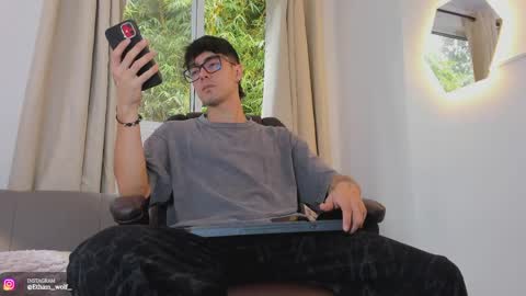 Snapshot of etham_wolf1 chatting on 05.01.26 etham_wolf1 online show from 05.01.26