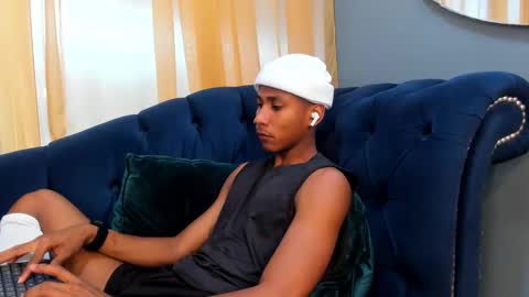 Snapshot of ethan_fox11 chatting on 01.20.25 King Ethan online show from 01.20.25
