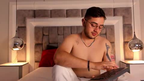 ethan_greys online show from 11.16.25