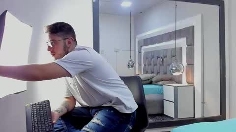 ethan_greys online show from 11.27.25