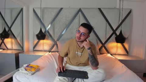 ethan_greys online show from 01.19.26