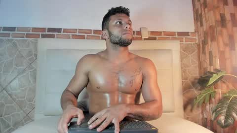 Snapshot of ethan_helmut chatting on 12.03.24 ethan helmut online show from 12.03.24