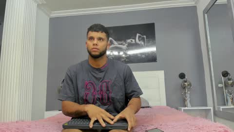 Snapshot of ethan_helmut chatting on 01.15.25 ethan helmut online show from 01.15.25