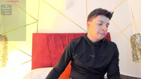 Snapshot of ethan_marquez01 chatting on 09.17.25 Eithan online show from 09.17.25