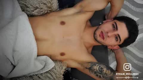 Snapshot of ethan_mullers1 chatting on 11.25.25 Ethan Muller online show from 11.25.25