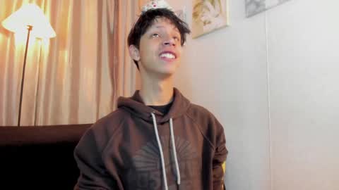 Snapshot of ethan_qop chatting on 05.16.26 Ethan online show from 05.16.26