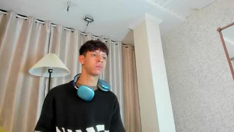Snapshot of ethan_qop chatting on 06.08.26 Ethan online show from 06.08.26