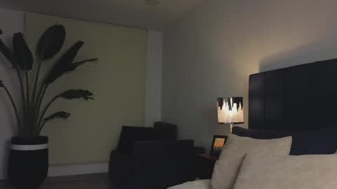 Joan online show from 01.12.25