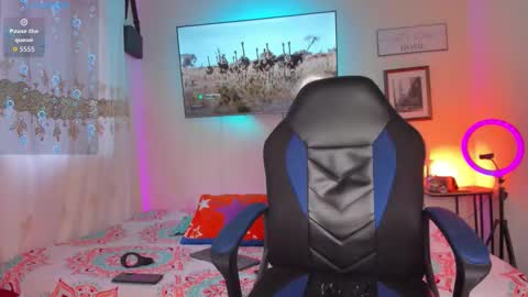 Snapshot of ethan_travis0 chatting on 11.20.25 ethan travis online show from 11.20.25