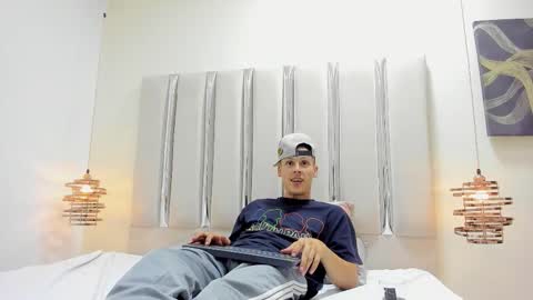 Snapshot of ethan_wolfe chatting on 03.02.26 Mauricio Marin Antia online show from 03.02.26