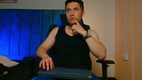 ethanconnor_ online show from 10.03.25