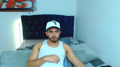 Snapshot of ethanhairy chatting on 01.12.25 Ethan online show from 01.12.25