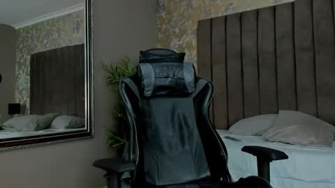 ethanlowell online show from 09.27.25