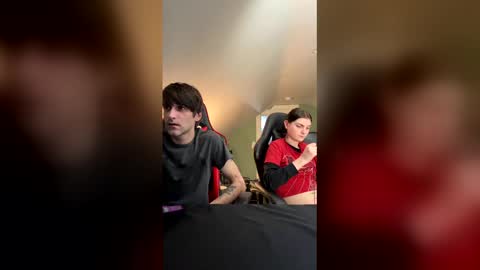 Snapshot of ethanvsvioletxxx chatting on 12.18.25 ethanvsvioletxxx online show from 12.18.25