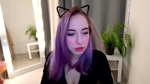 Snapshot of etherealechoes chatting on 11.14.25 Isabelle online show from 11.14.25