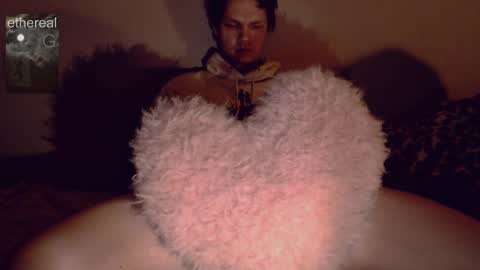 Snapshot of etherealg chatting on 02.14.25 G online show from 02.14.25