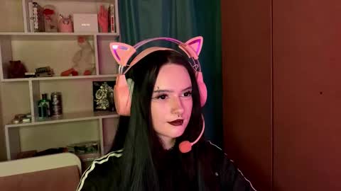 Snapshot of eunabiddlecome chatting on 02.20.26 Kate online show from 02.20.26