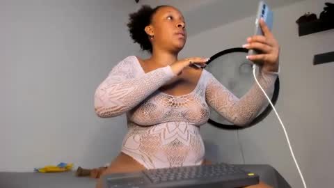 euphoria_06 online show from 04.22.26