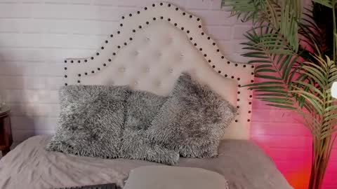  Eurekaa  online show from 02.04.25