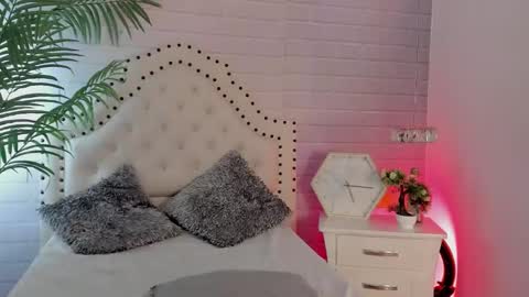  Eurekaa  online show from 02.27.25