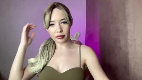 Snapshot of eva1how chatting on 02.23.26 Eva online show from 02.23.26