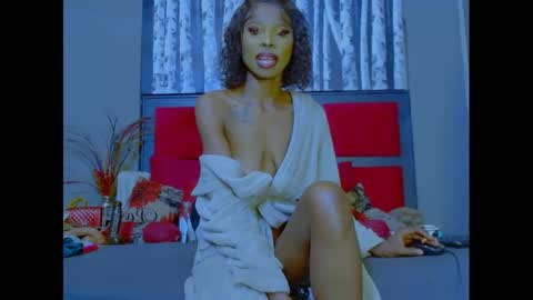 eva4him831 online show from 10.19.25