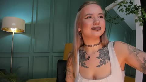 Snapshot of eva__angelic chatting on 12.02.24 Eva online show from 12.02.24