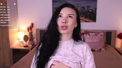 Snapshot of eva__si chatting on 04.25.26 Eva online show from 04.25.26