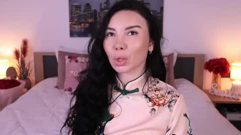 Snapshot of eva__si chatting on 06.06.26 Eva online show from 06.06.26