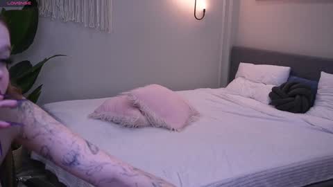 Snapshot of eva_conors_ chatting on 01.27.25 Eva online show from 01.27.25