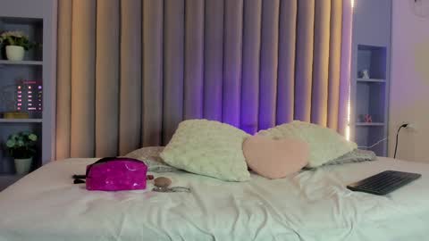 EVA DAEMON  online show from 02.06.25