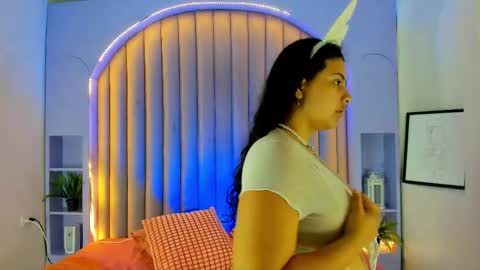 EVA DAEMON  online show from 09.25.25