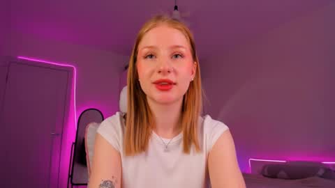 Eva Davis online show from 03.04.25