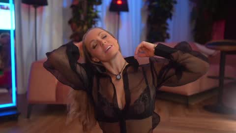 Eva online show from 10.10.25