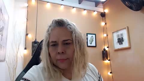 eva_love49 online show from 11.08.25